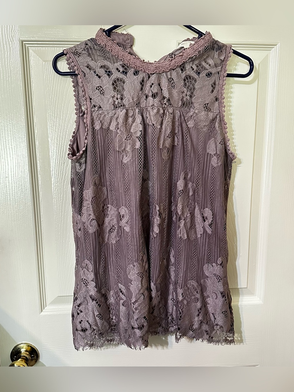 Lace Overlay Sleeveless Top — Mauve/Purple